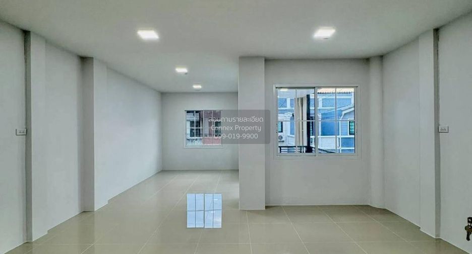 For sale 3 bedrooms townhouse in Mueang Nonthaburi, Nonthaburi