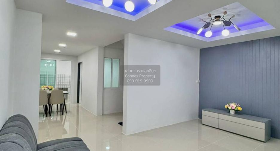 For sale 3 bedrooms townhouse in Mueang Nonthaburi, Nonthaburi