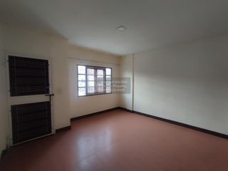 For sale 3 bedrooms townhouse in Thung Khru, Bangkok