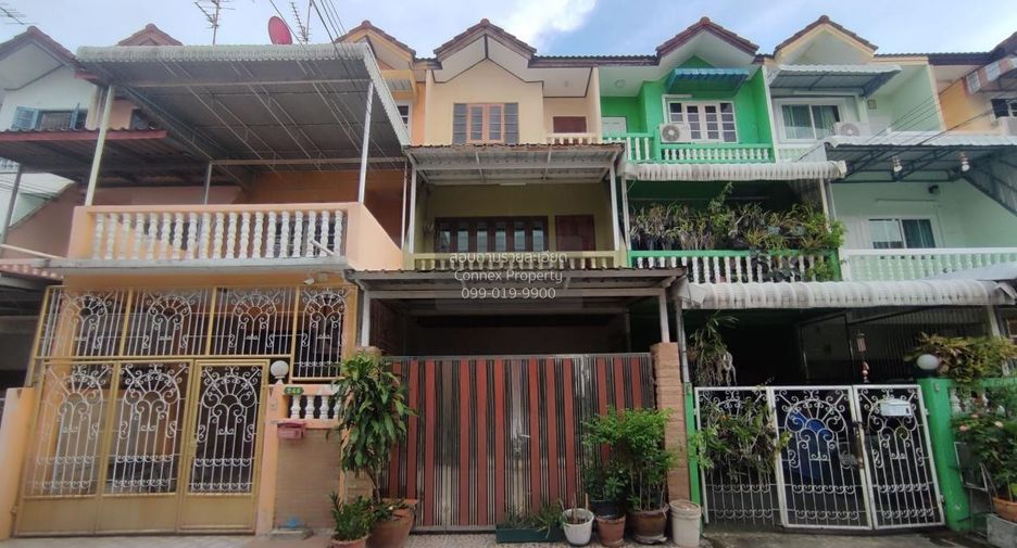 For sale 3 bedrooms townhouse in Thung Khru, Bangkok