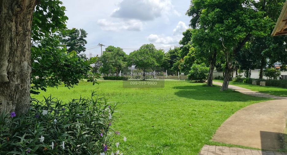 For sale 3 bedrooms townhouse in Mueang Pathum Thani, Pathum Thani