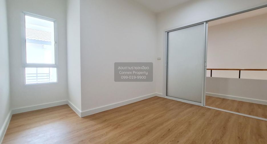 For sale 3 bedrooms townhouse in Mueang Pathum Thani, Pathum Thani