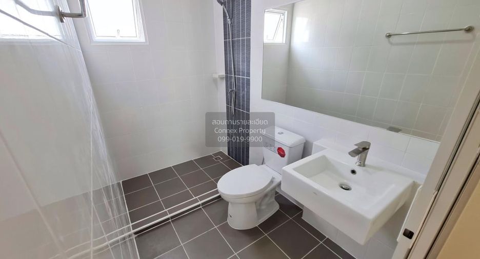 For sale 3 bedrooms townhouse in Mueang Pathum Thani, Pathum Thani