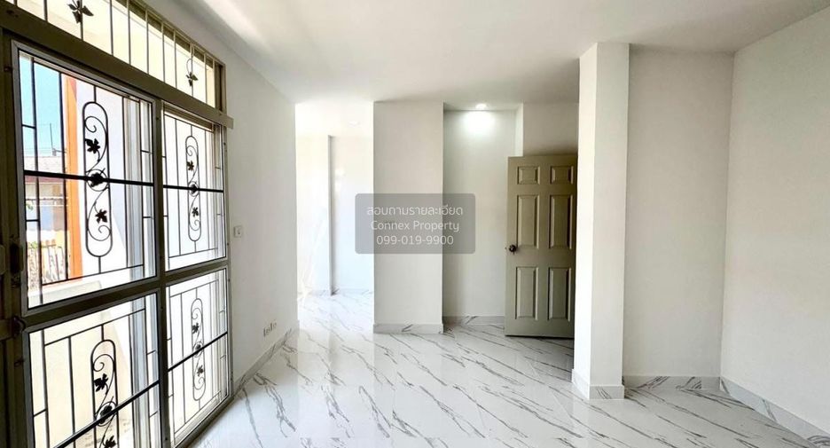 For sale 3 bedrooms townhouse in Lam Luk Ka, Pathum Thani