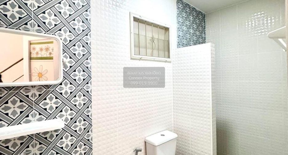 For sale 3 bedrooms townhouse in Lam Luk Ka, Pathum Thani
