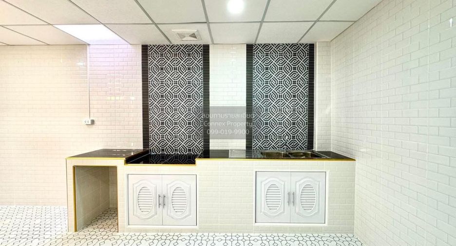 For sale 3 bedrooms townhouse in Lam Luk Ka, Pathum Thani