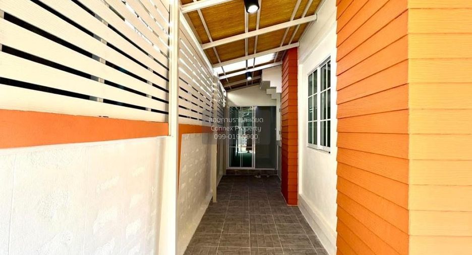For sale 3 bedrooms townhouse in Lam Luk Ka, Pathum Thani