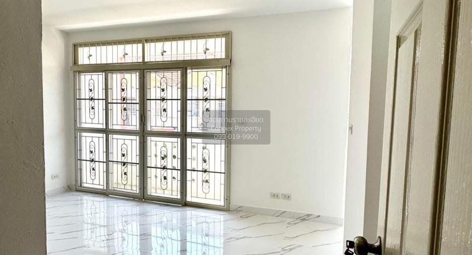 For sale 3 bedrooms townhouse in Lam Luk Ka, Pathum Thani