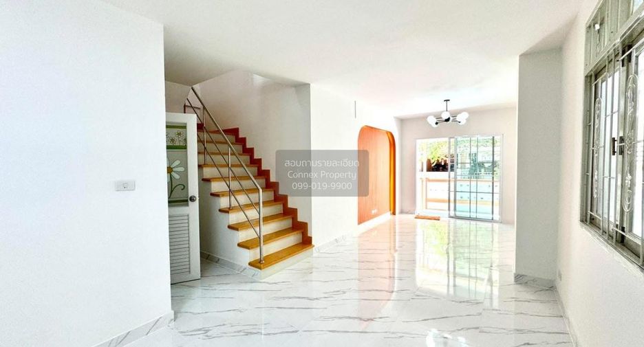 For sale 3 bedrooms townhouse in Lam Luk Ka, Pathum Thani