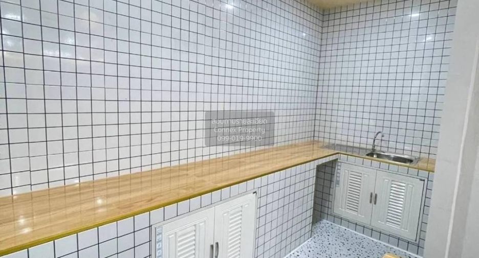 For sale 2 bedrooms townhouse in Lam Luk Ka, Pathum Thani