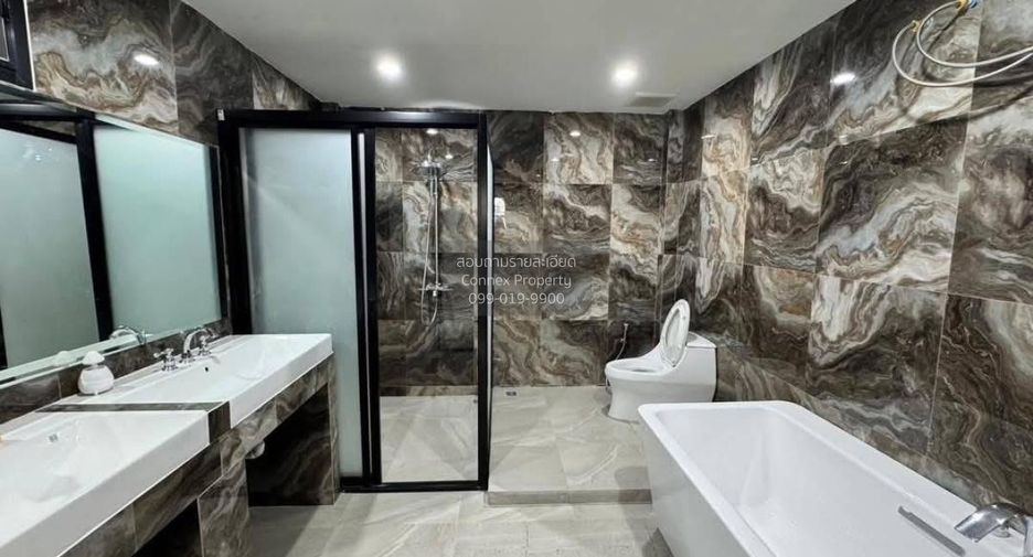 For sale 3 bedrooms house in Nong Khaem, Bangkok