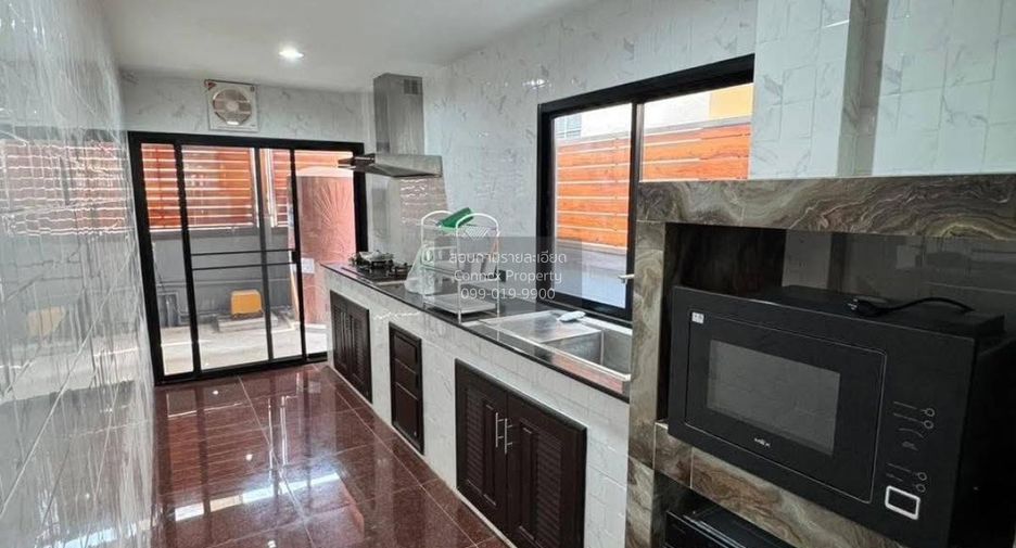 For sale 3 bedrooms house in Nong Khaem, Bangkok