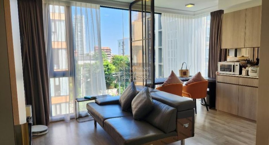 For sale 2 bedrooms condo in Phra Khanong, Bangkok