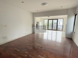 Haus zum Kauf mit 1 Zimmer in Bang Sao Thong, Samut Prakan