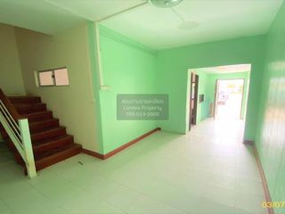 À vendre 3 chambres maison de ville à Sam Phran, Nakhon Pathom