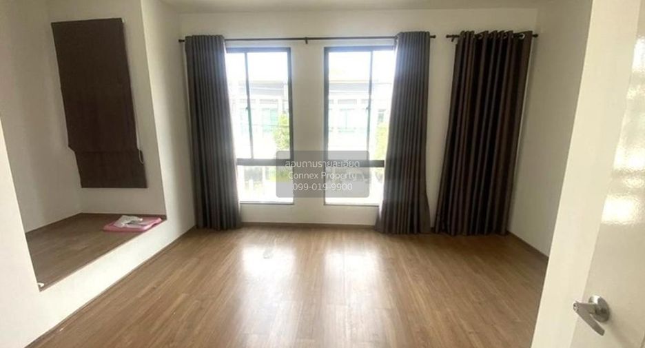 For sale 3 bedrooms townhouse in Thung Khru, Bangkok