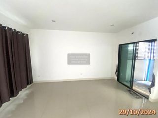 For sale 3 bedrooms townhouse in Thung Khru, Bangkok