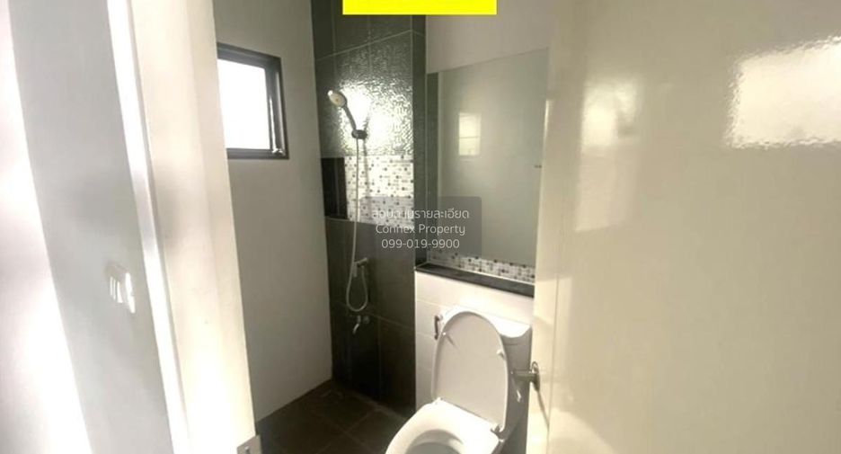 For sale 3 bedrooms townhouse in Thung Khru, Bangkok