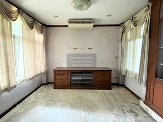 À vendre 10 chambres maison à Wang Thonglang, Bangkok
