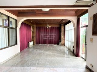 À vendre 10 chambres maison à Wang Thonglang, Bangkok