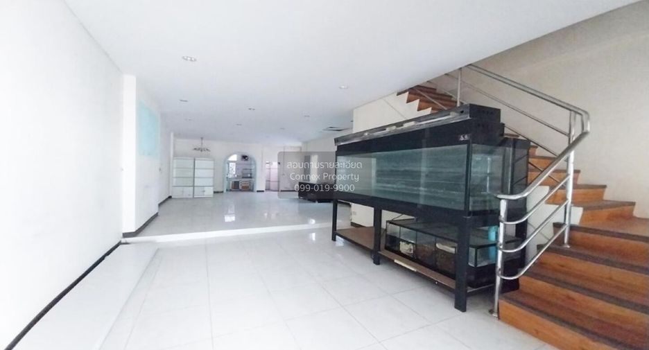 For sale 3 bedrooms townhouse in Thung Khru, Bangkok