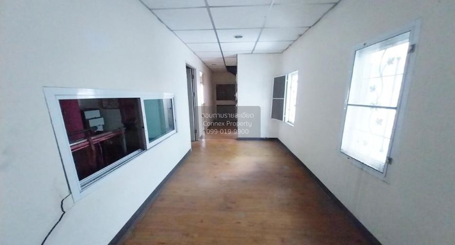 For sale 3 bedrooms townhouse in Thung Khru, Bangkok