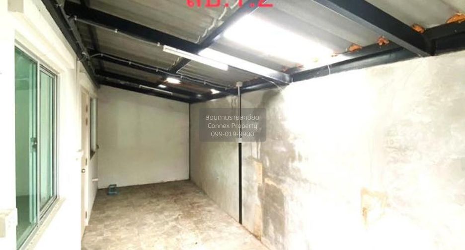 Casa adosada en venta de 3 habitaciones en Khlong Luang, Pathum Thani