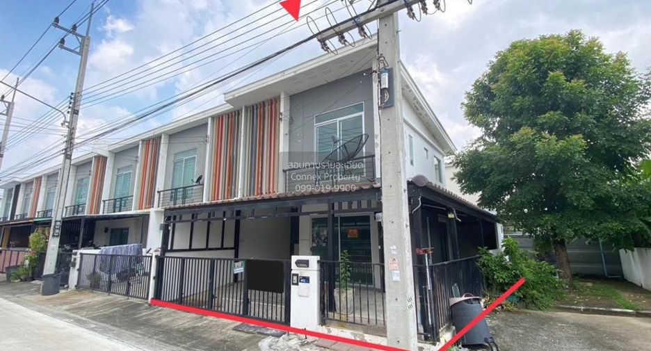 Casa adosada en venta de 3 habitaciones en Khlong Luang, Pathum Thani