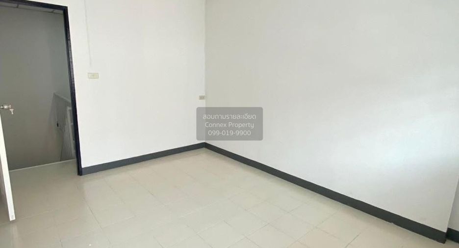 For sale 3 bedrooms townhouse in Thanyaburi, Pathum Thani