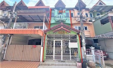 For sale 3 bedrooms townhouse in Nong Khaem, Bangkok