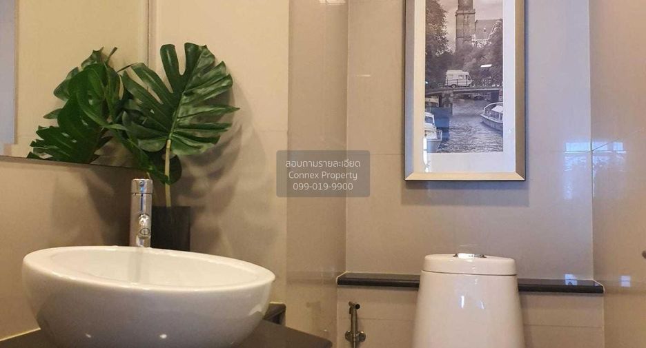 For sale 3 bedrooms condo in Khlong Toei, Bangkok