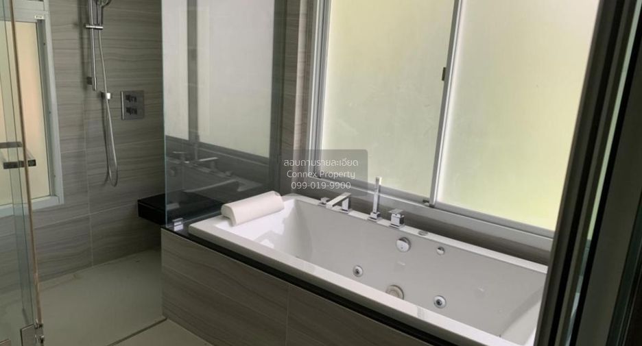 For sale 4 bedrooms house in Bang Khae, Bangkok
