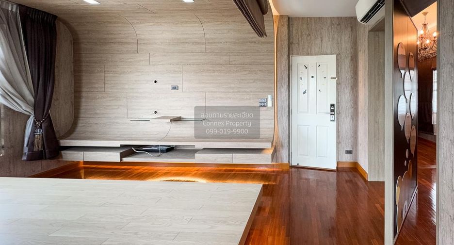 For sale 4 bedrooms house in Bang Na, Bangkok