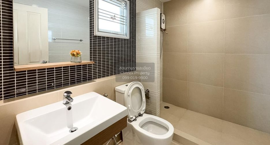For sale 4 bedrooms house in Bang Na, Bangkok