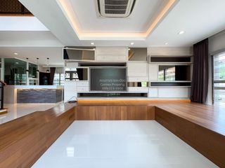 For sale 4 bedrooms house in Bang Na, Bangkok