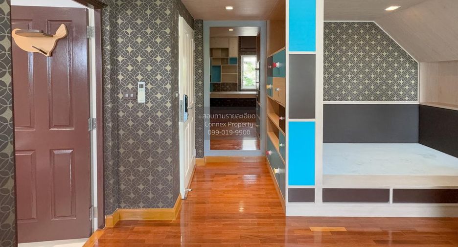 For sale 4 bedrooms house in Bang Na, Bangkok
