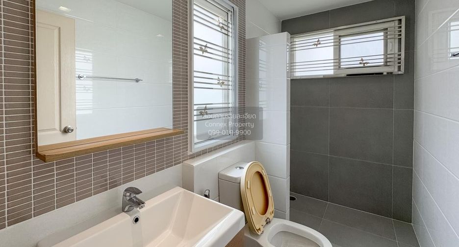For sale 4 bedrooms house in Bang Na, Bangkok