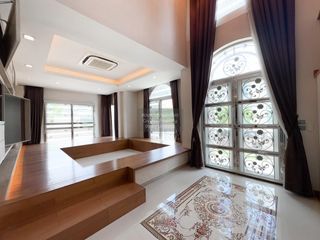 For sale 4 bedrooms house in Bang Na, Bangkok