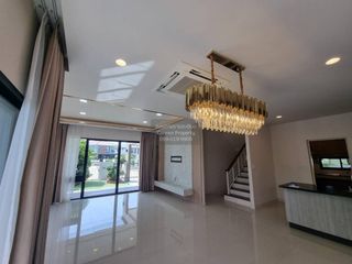 À vendre 4 chambres maison à Bang Sao Thong, Samut Prakan