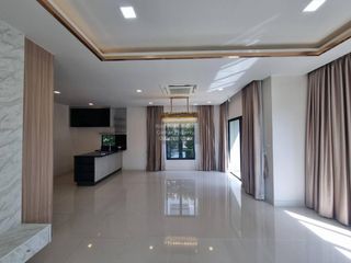 À vendre 4 chambres maison à Bang Sao Thong, Samut Prakan