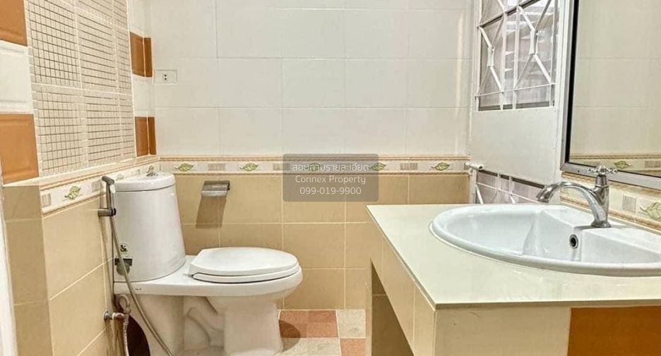 For sale 4 bedrooms townhouse in Bang Bua Thong, Nonthaburi