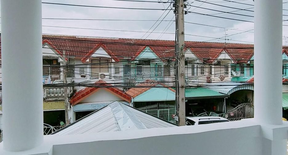 Casa adosada en venta de 2 habitaciones en Sai Mai, Bangkok