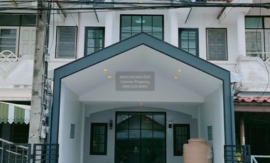 Casa adosada en venta de 2 habitaciones en Sai Mai, Bangkok