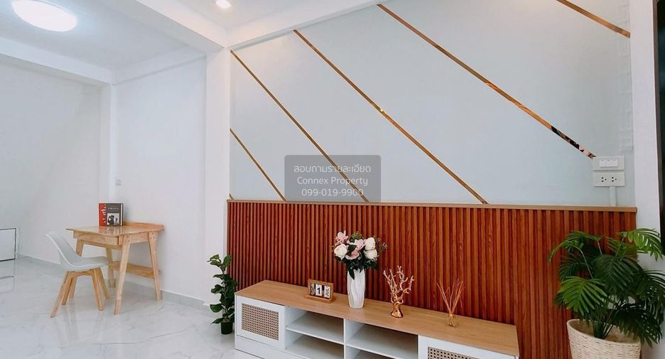 Casa adosada en venta de 2 habitaciones en Sai Mai, Bangkok