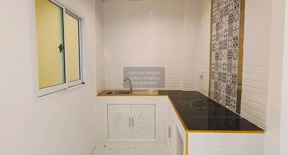 Casa adosada en venta de 2 habitaciones en Thanyaburi, Pathum Thani