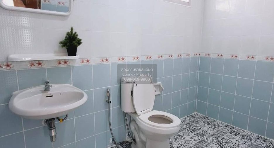 For sale 2 bedrooms townhouse in Bang Phli, Samut Prakan