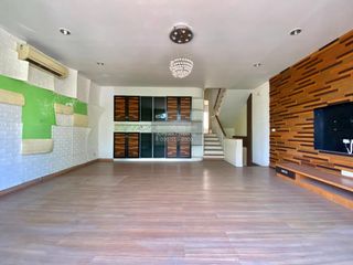 Reihenhaus zum Kauf mit 3 Zimmer in Suan Luang, Bangkok