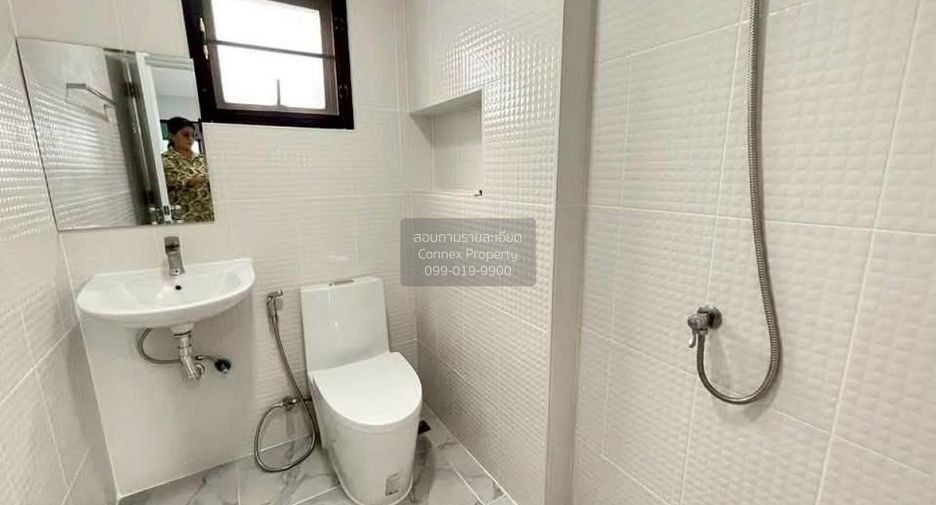 Casa en venta de 4 habitaciones en Lam Luk Ka, Pathum Thani