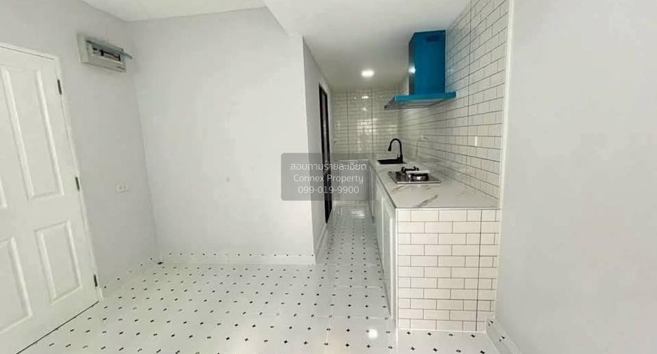 Casa en venta de 4 habitaciones en Lam Luk Ka, Pathum Thani