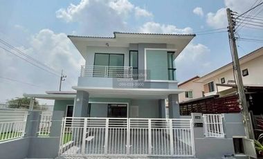 Casa en venta de 4 habitaciones en Lam Luk Ka, Pathum Thani